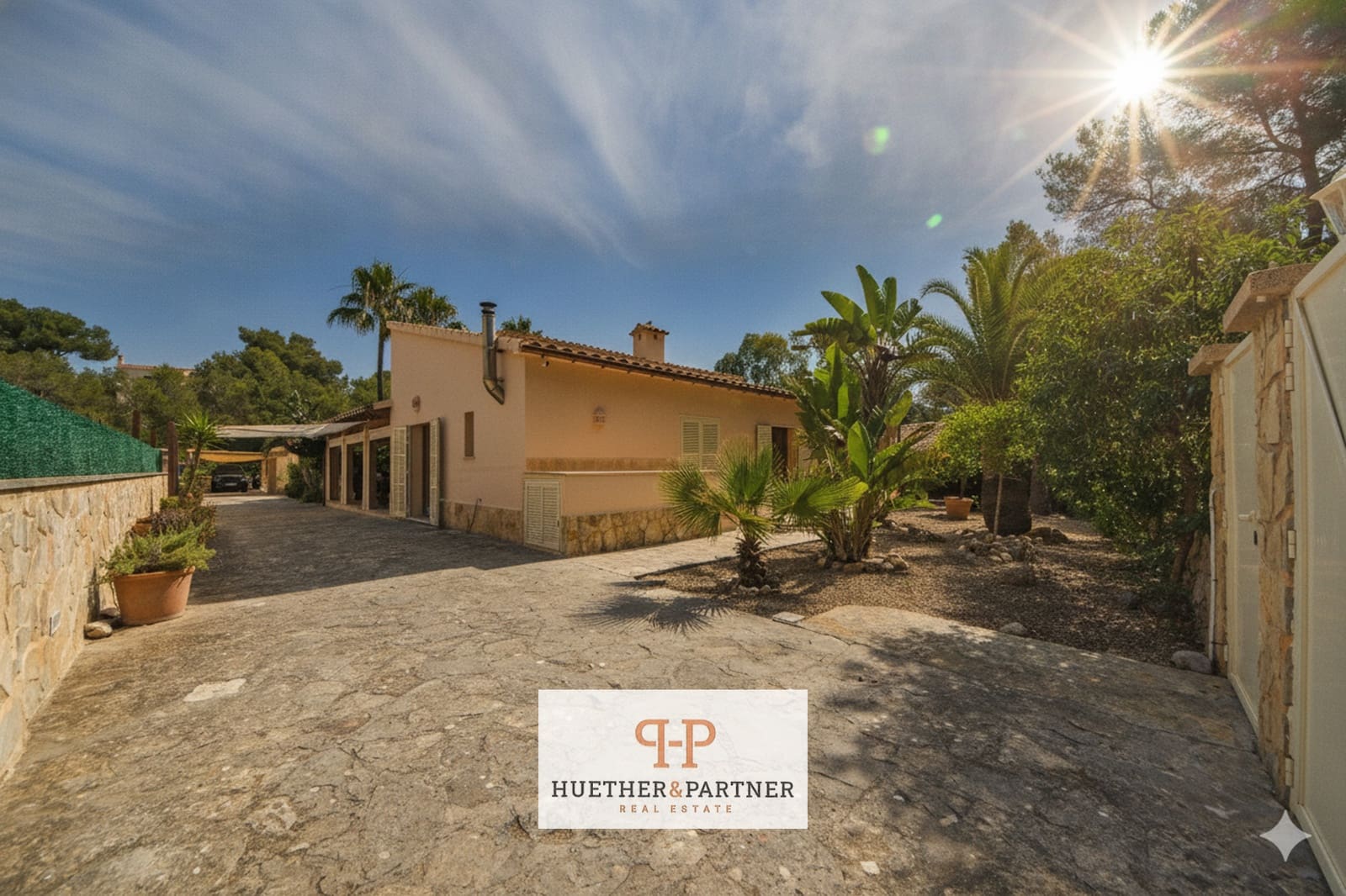 2 bedroom Villa for sale in Cala Murada - € 1,285,000 (Ref: 9467902)