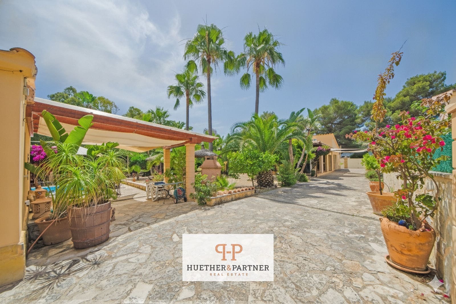 2 bedroom Villa for sale in Cala Murada - € 1,285,000 (Ref: 9467902)
