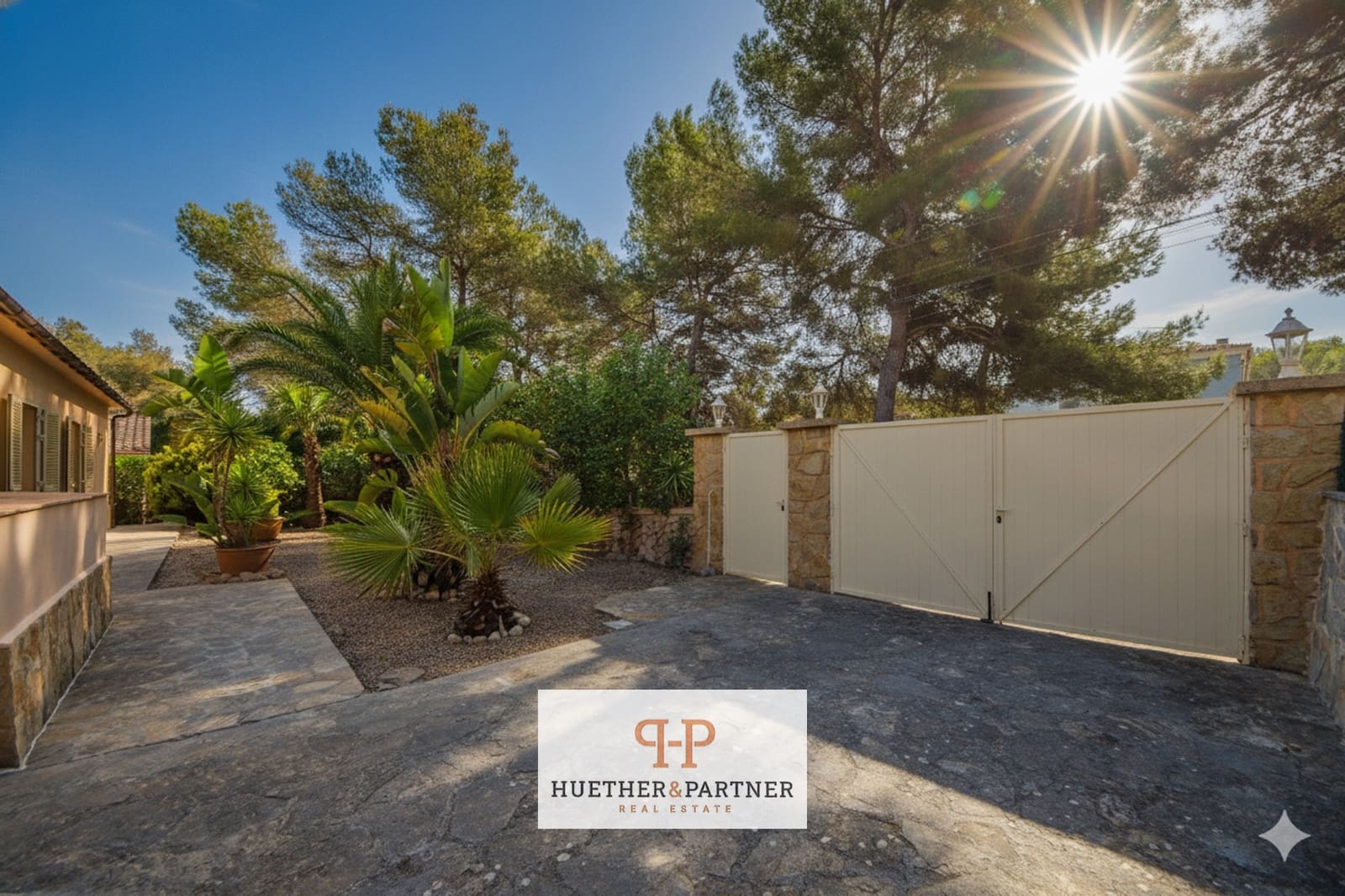 2 bedroom Villa for sale in Cala Murada - € 1,285,000 (Ref: 9467902)