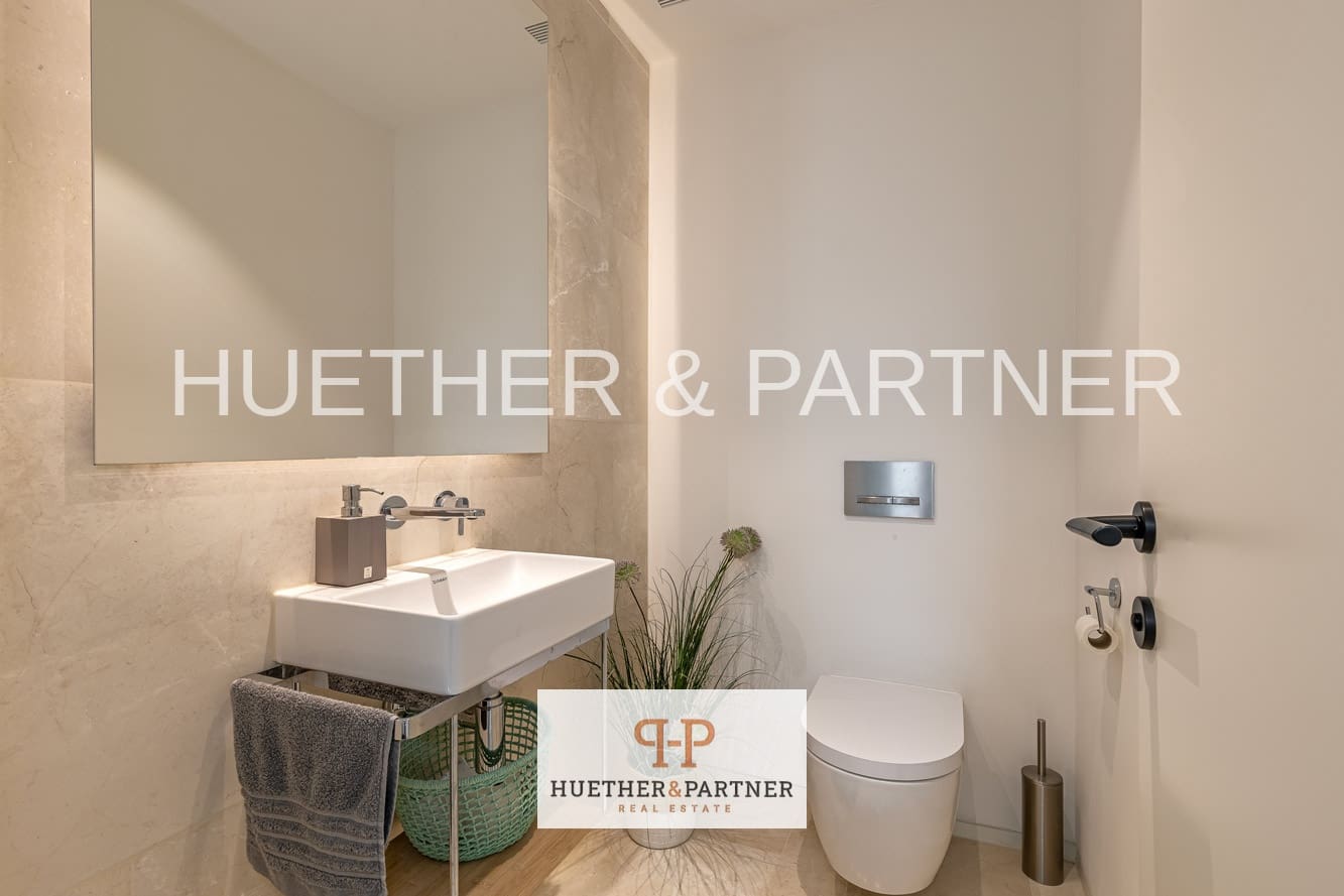 3 bedroom Flat for sale in Peguera / Paguera - € 2,750,000 (Ref: 9508037)