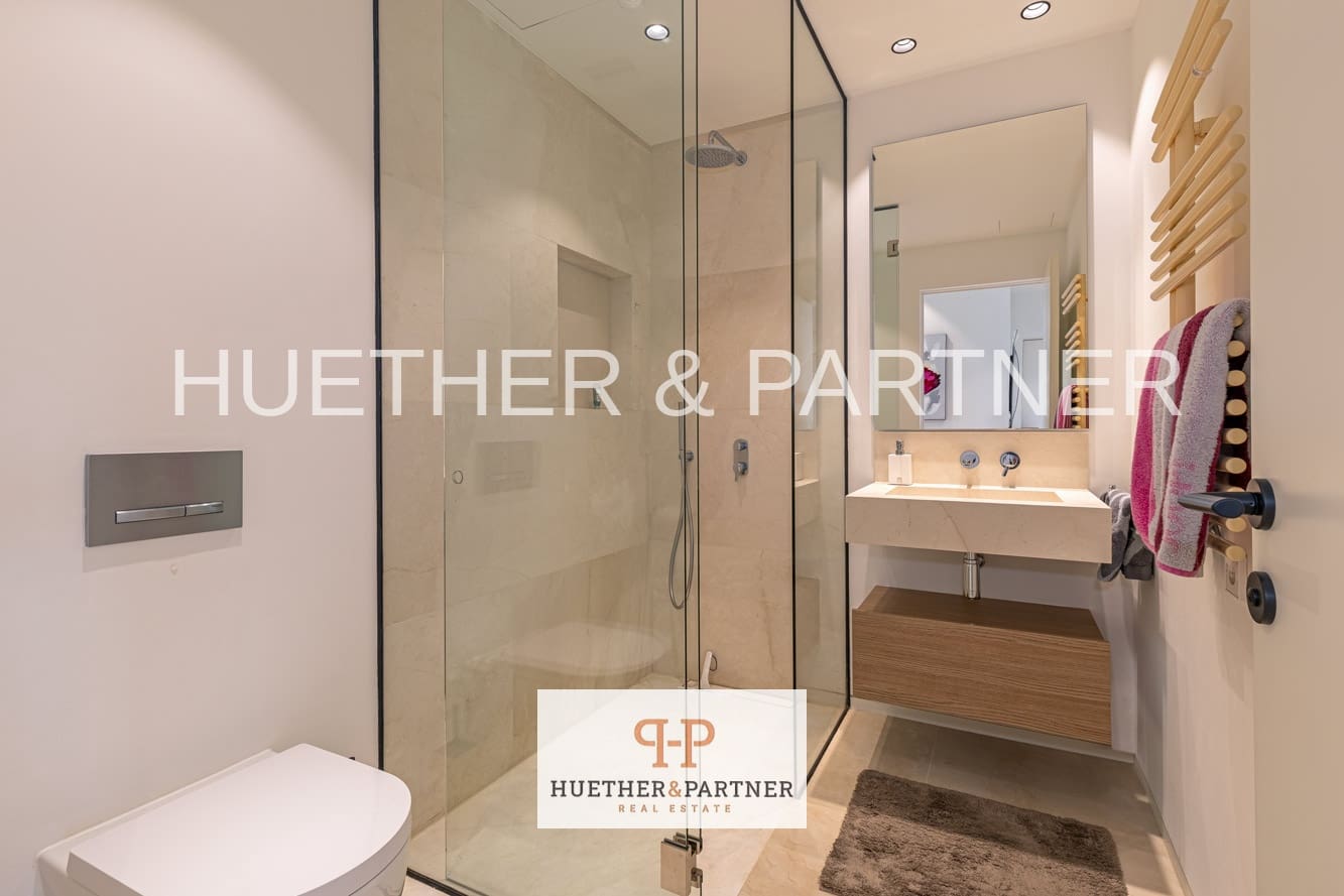 3 bedroom Flat for sale in Peguera / Paguera - € 2,750,000 (Ref: 9508037)