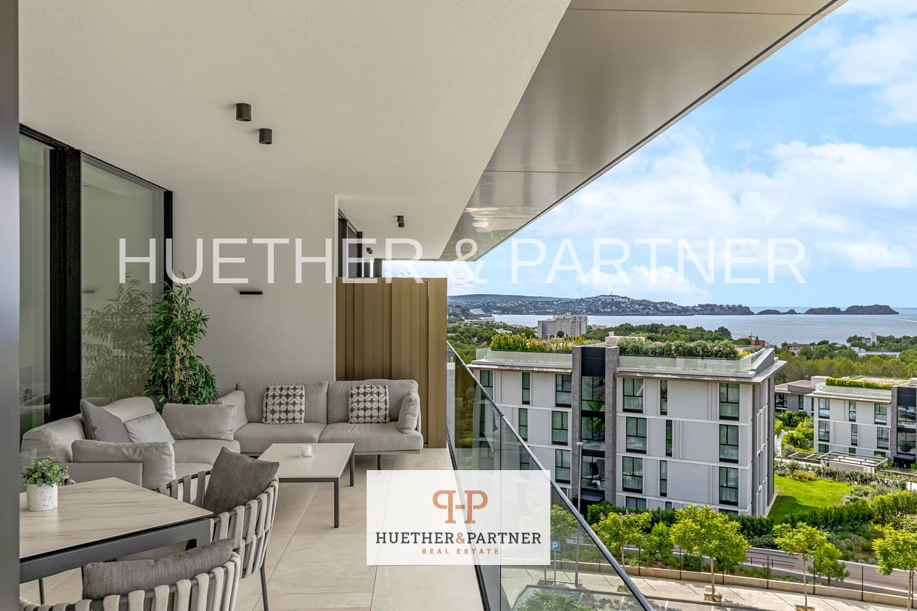 3 bedroom Flat for sale in Peguera / Paguera - € 2,750,000 (Ref: 9508037)