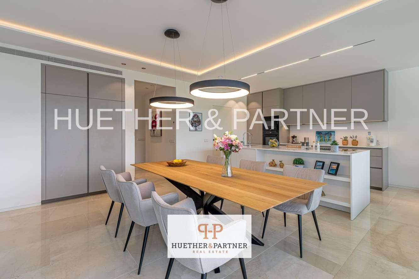 3 bedroom Flat for sale in Peguera / Paguera - € 2,750,000 (Ref: 9508037)