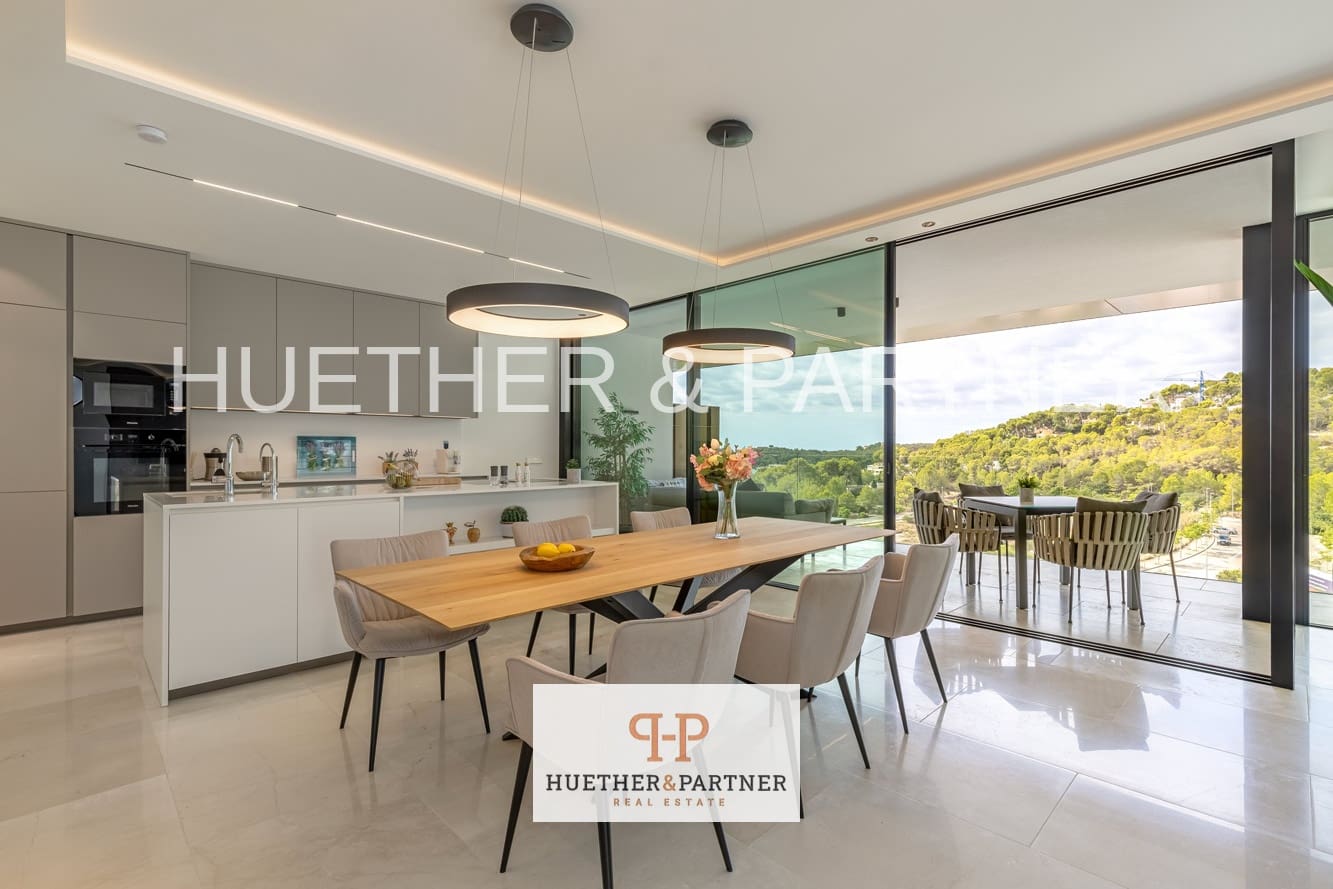 3 bedroom Flat for sale in Peguera / Paguera - € 2,750,000 (Ref: 9508037)