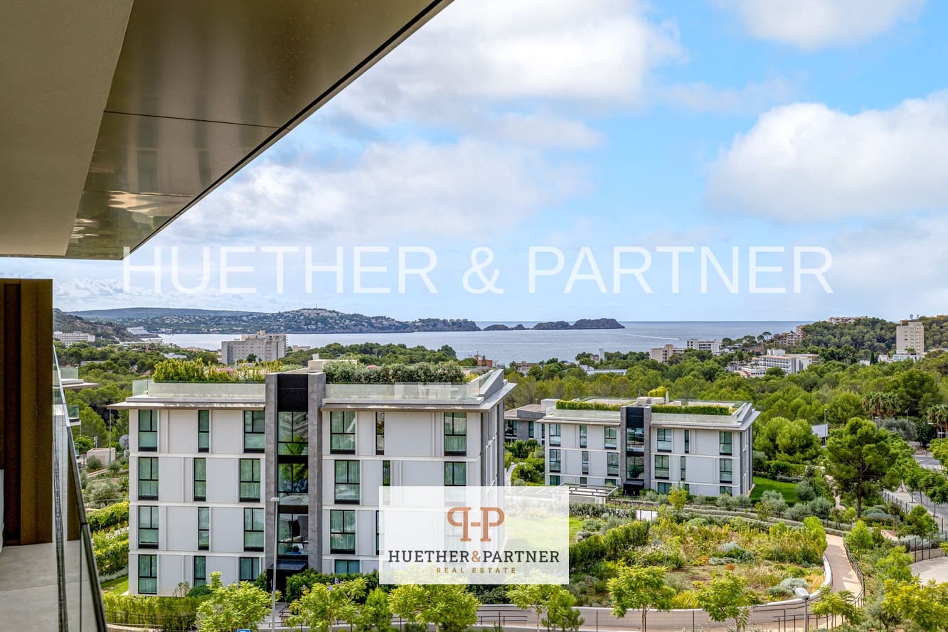 3 bedroom Flat for sale in Peguera / Paguera - € 2,750,000 (Ref: 9508037)