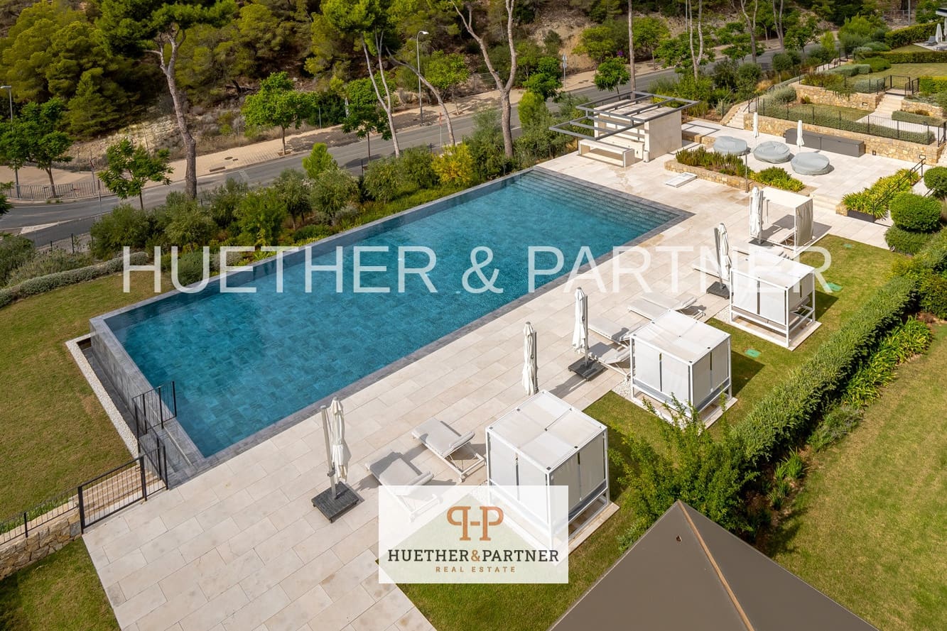 3 bedroom Flat for sale in Peguera / Paguera - € 2,750,000 (Ref: 9508037)