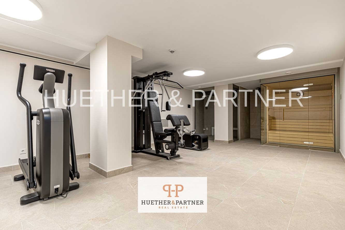 3 bedroom Flat for sale in Palma de Mallorca - € 2,100,000 (Ref: 9508111)