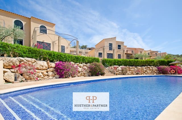 2 slaapkamer Rijtjeshuis te koop in Cala Romantica, Manacor - € 435.000 (Ref: 9752492)