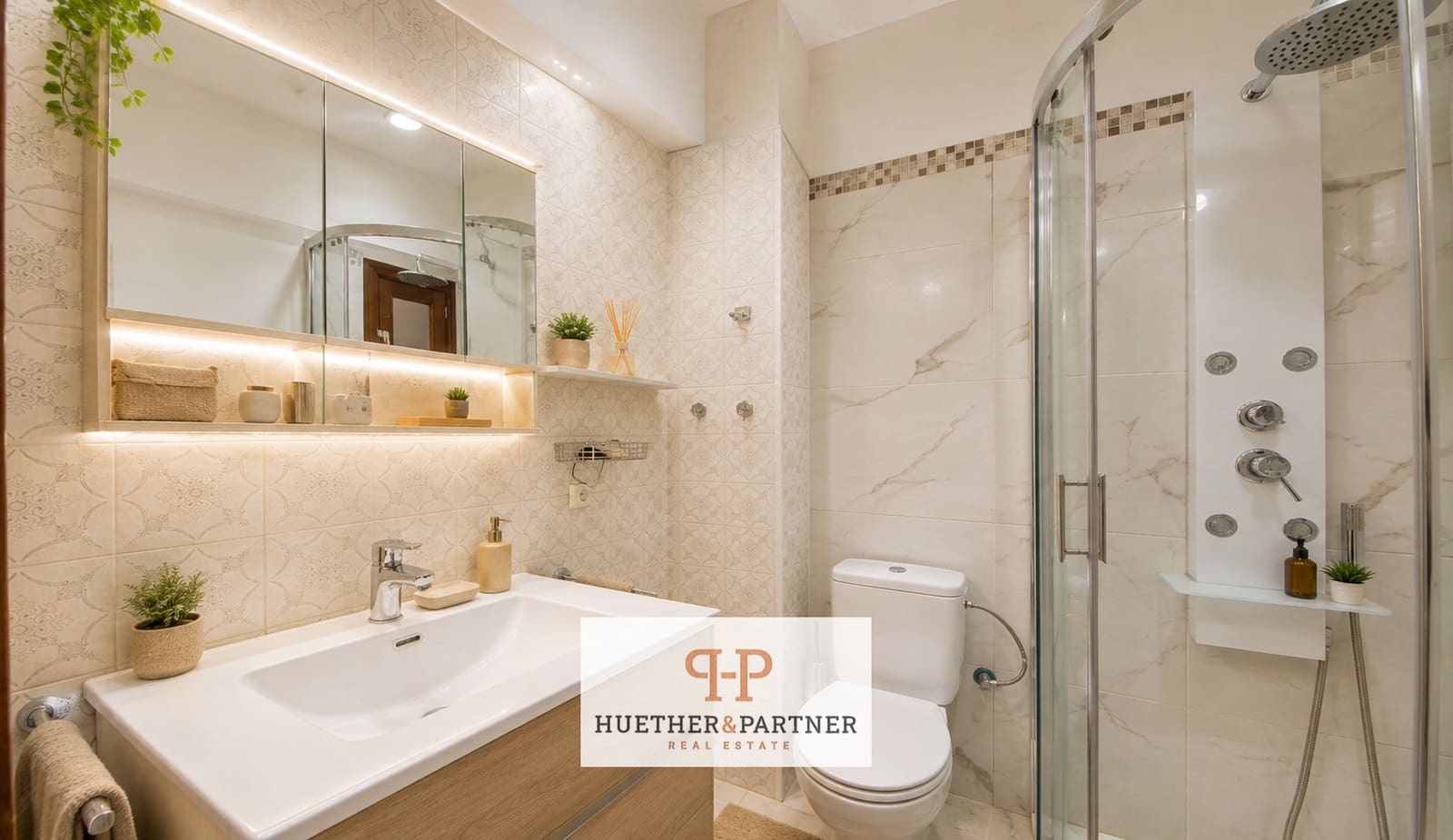 2 bedroom Flat for sale in Canyamel - € 302,000 (Ref: 9918781)