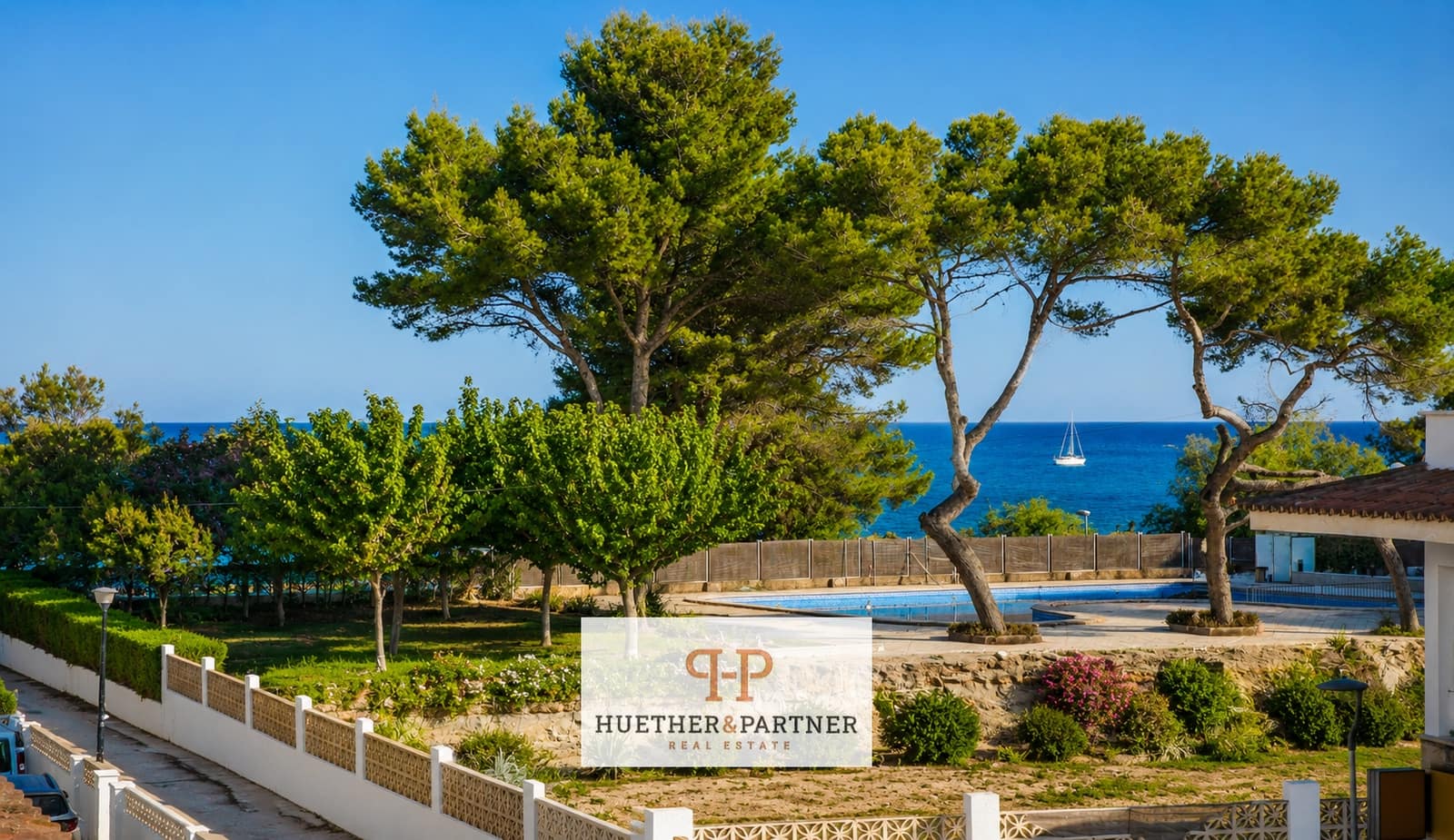 2 bedroom Flat for sale in Canyamel - € 302,000 (Ref: 9918781)