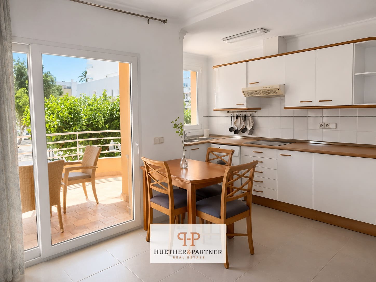 2 bedroom Flat for rent in Cala Millor - € 1,300 (Ref: 9919324)