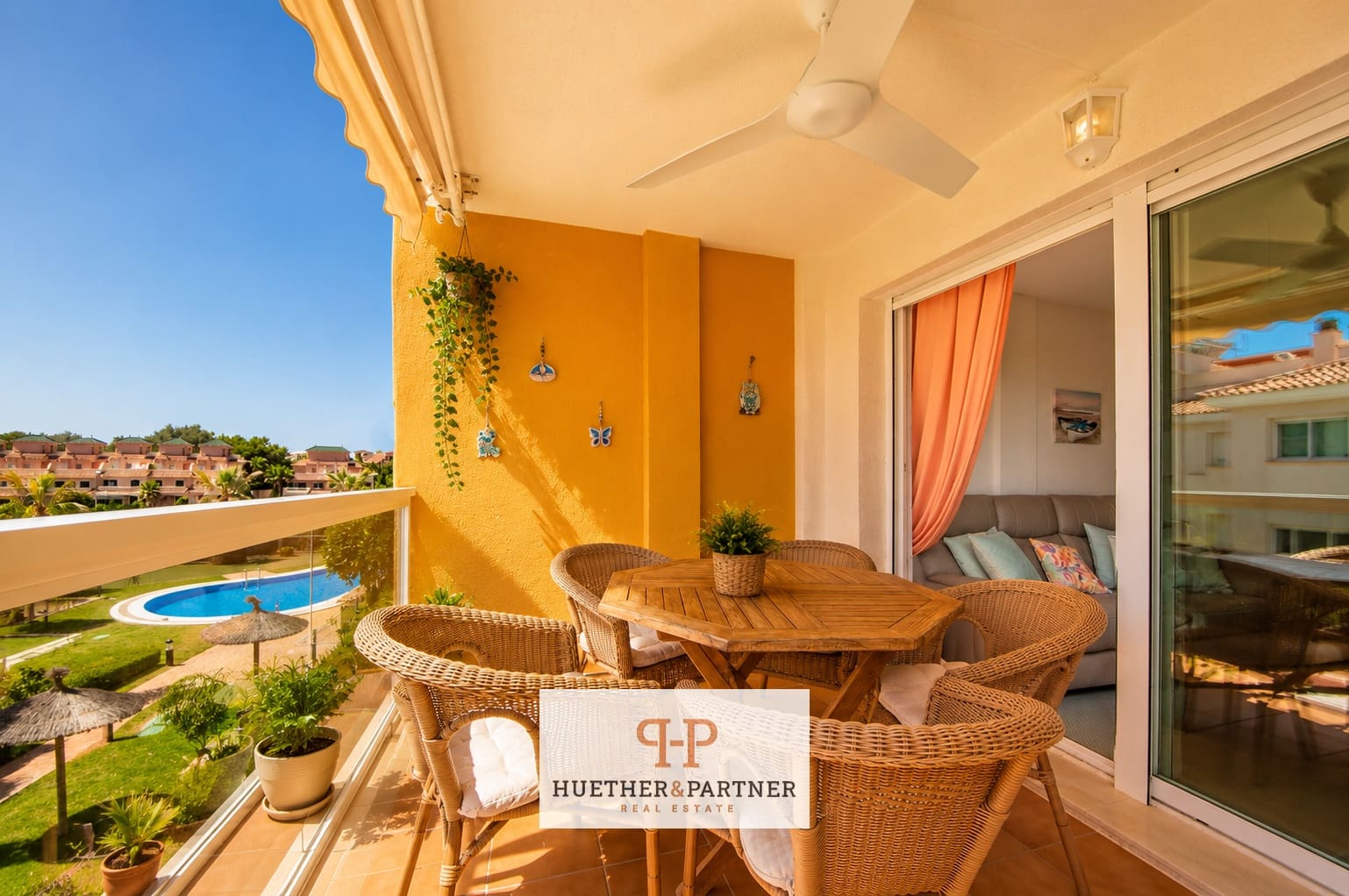 2 bedroom Flat for sale in Calas de Mallorca - € 355,000 (Ref: 9927898)