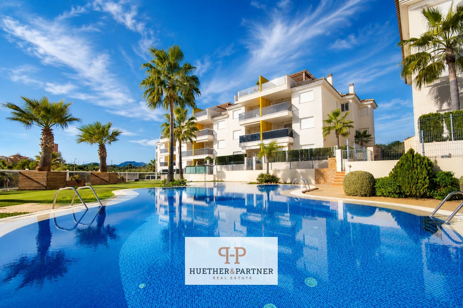 2 bedroom Flat for sale in Calas de Mallorca - € 355,000 (Ref: 9927898)