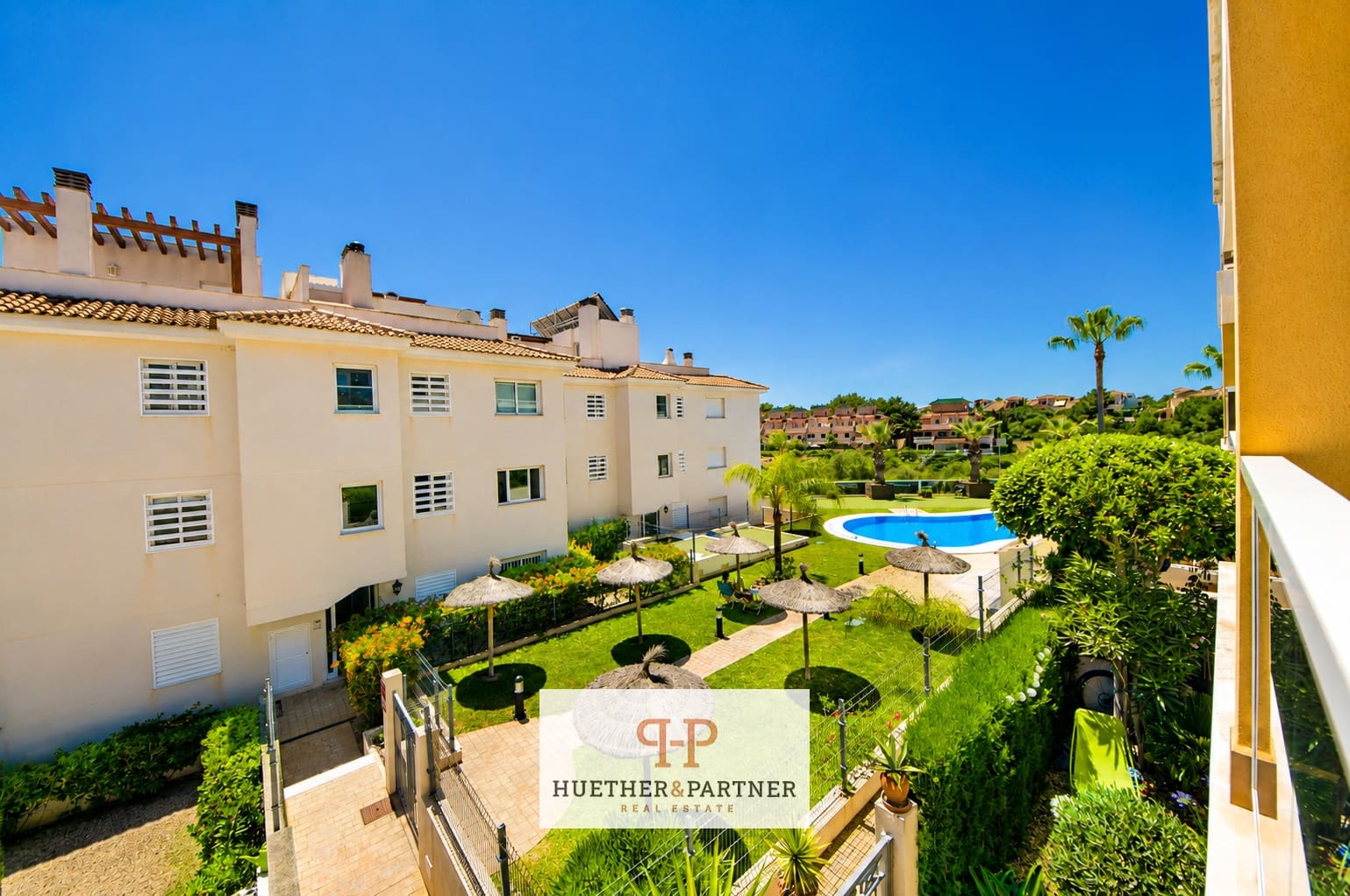 2 bedroom Flat for sale in Calas de Mallorca - € 355,000 (Ref: 9927898)