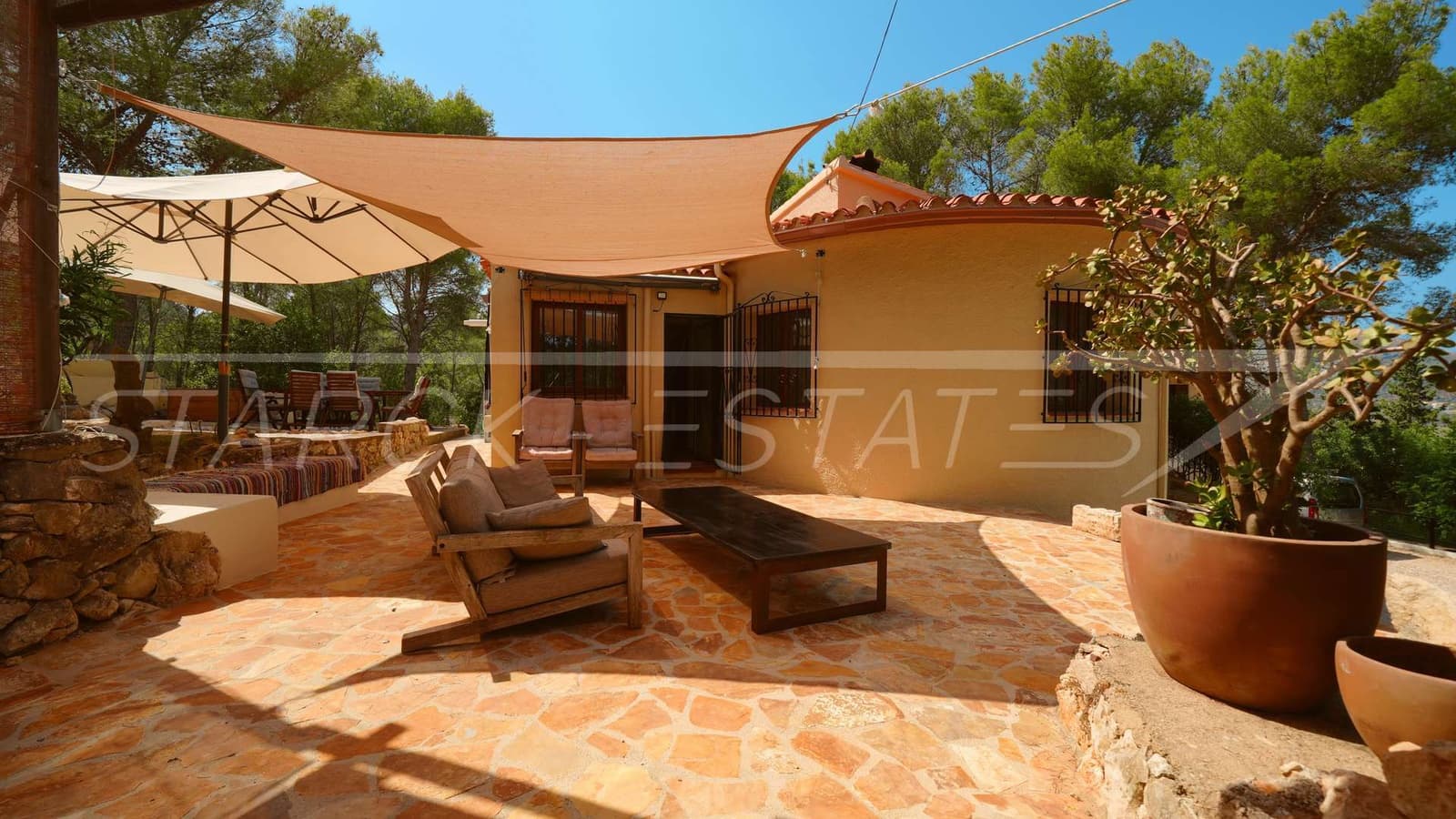 4 Zimmer Finca/Landgut zu verkaufen in Orba mit Pool - 595.000 € (Ref: 10004379)