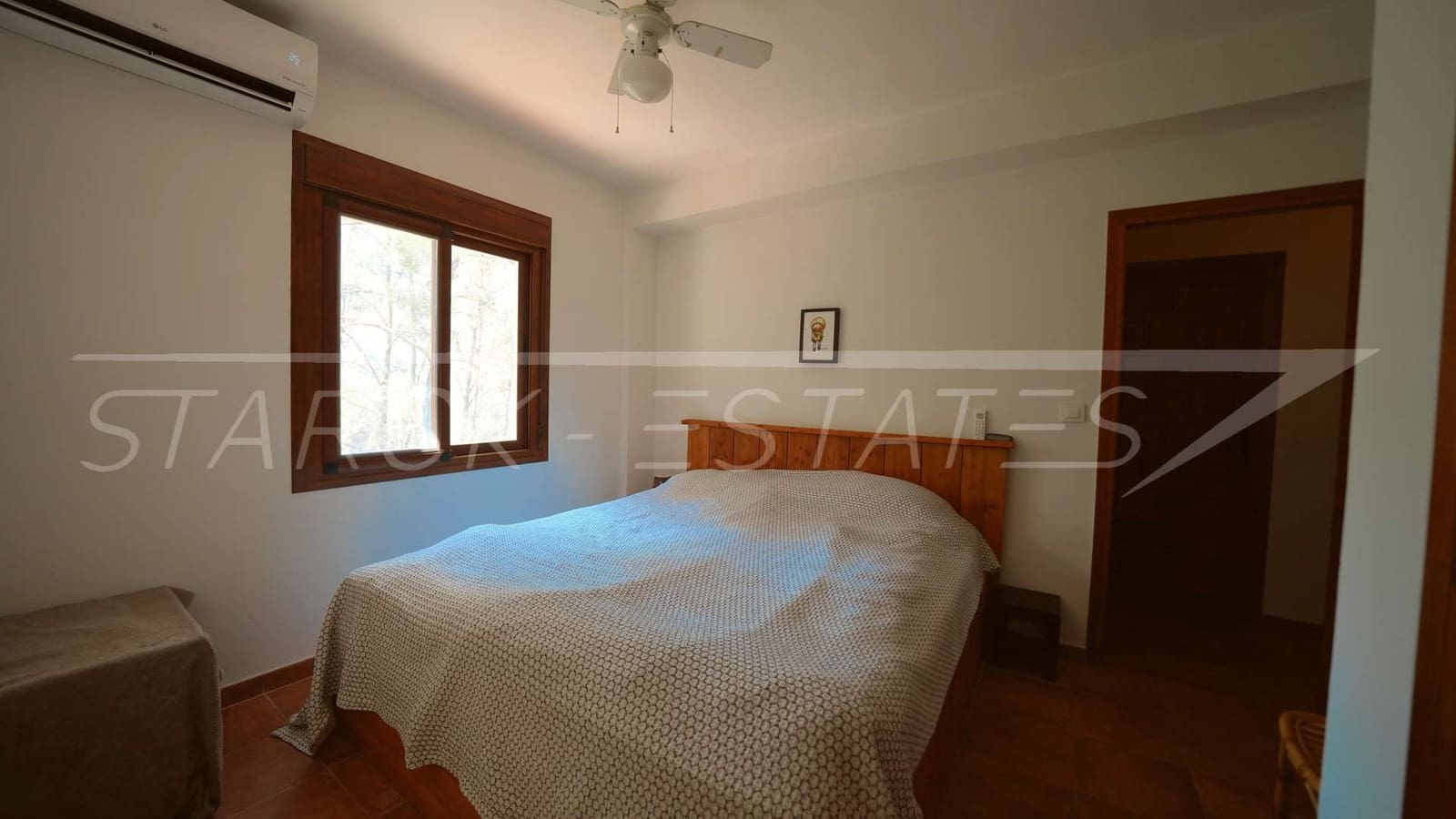 4 Zimmer Finca/Landgut zu verkaufen in Orba mit Pool - 595.000 € (Ref: 10004379)