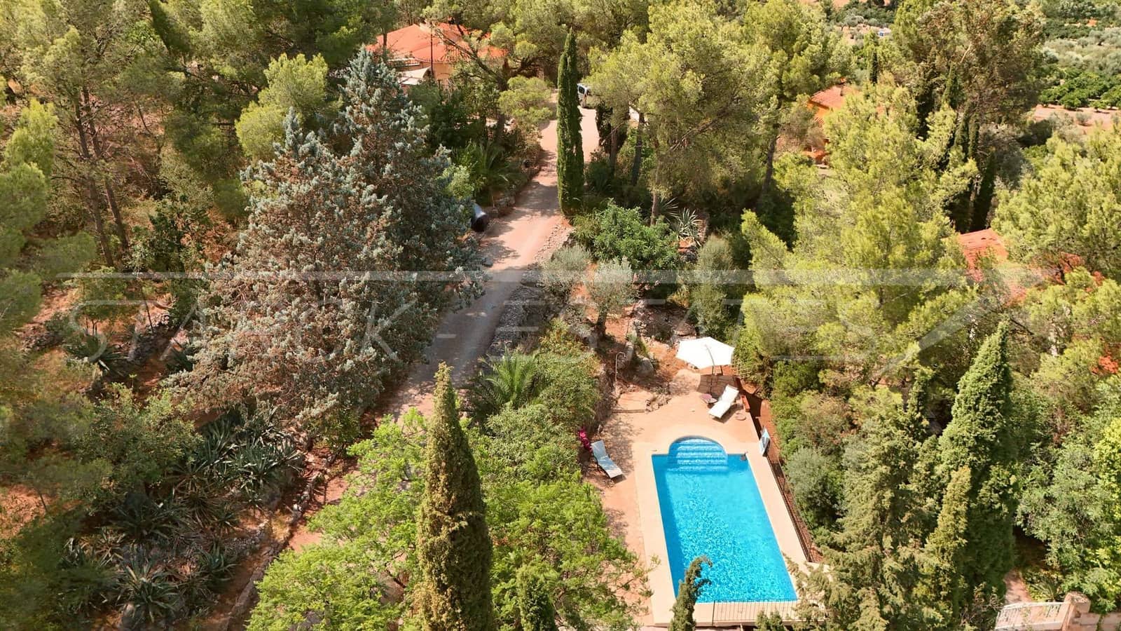 4 Zimmer Finca/Landgut zu verkaufen in Orba mit Pool - 595.000 € (Ref: 10004379)