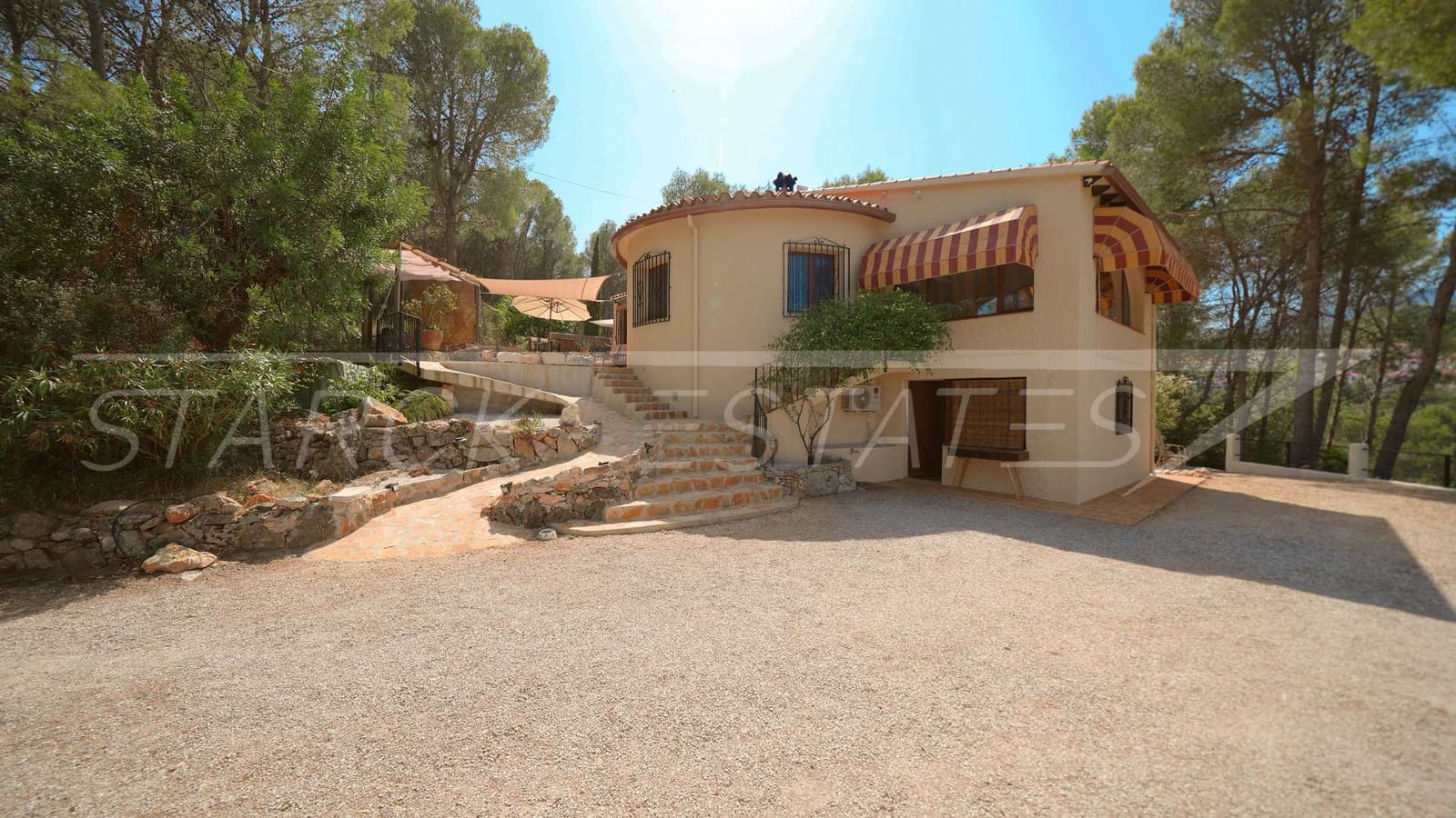 4 Zimmer Finca/Landgut zu verkaufen in Orba mit Pool - 595.000 € (Ref: 10004379)
