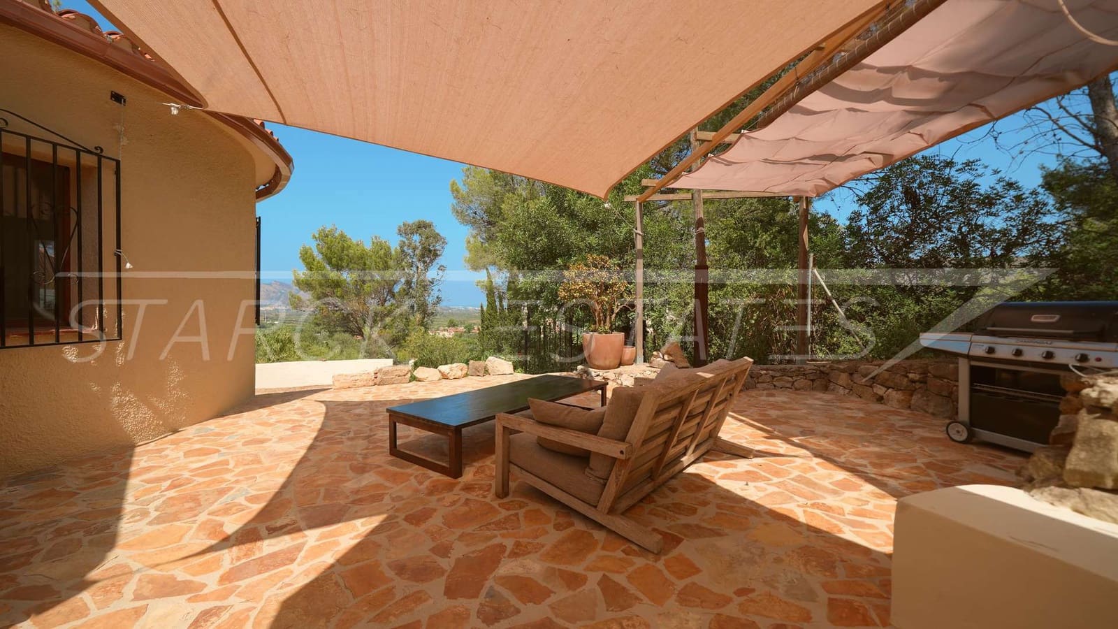 4 Zimmer Finca/Landgut zu verkaufen in Orba mit Pool - 595.000 € (Ref: 10004379)