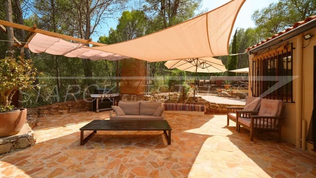 4 Zimmer Finca/Landgut zu verkaufen in Orba mit Pool - 595.000 € (Ref: 10004379)