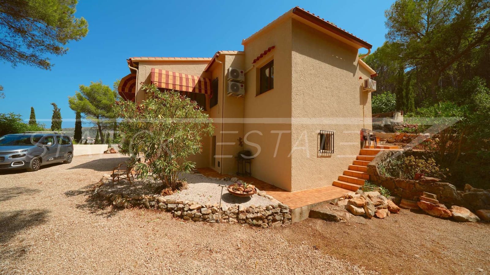 4 Zimmer Finca/Landgut zu verkaufen in Orba mit Pool - 595.000 € (Ref: 10004379)