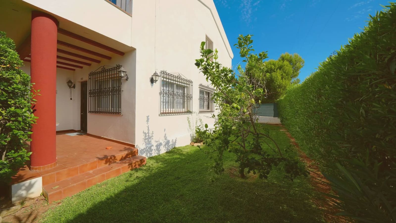3 slaapkamer Huis te koop in Denia met zwembad - € 250.000 (Ref: 10021405)