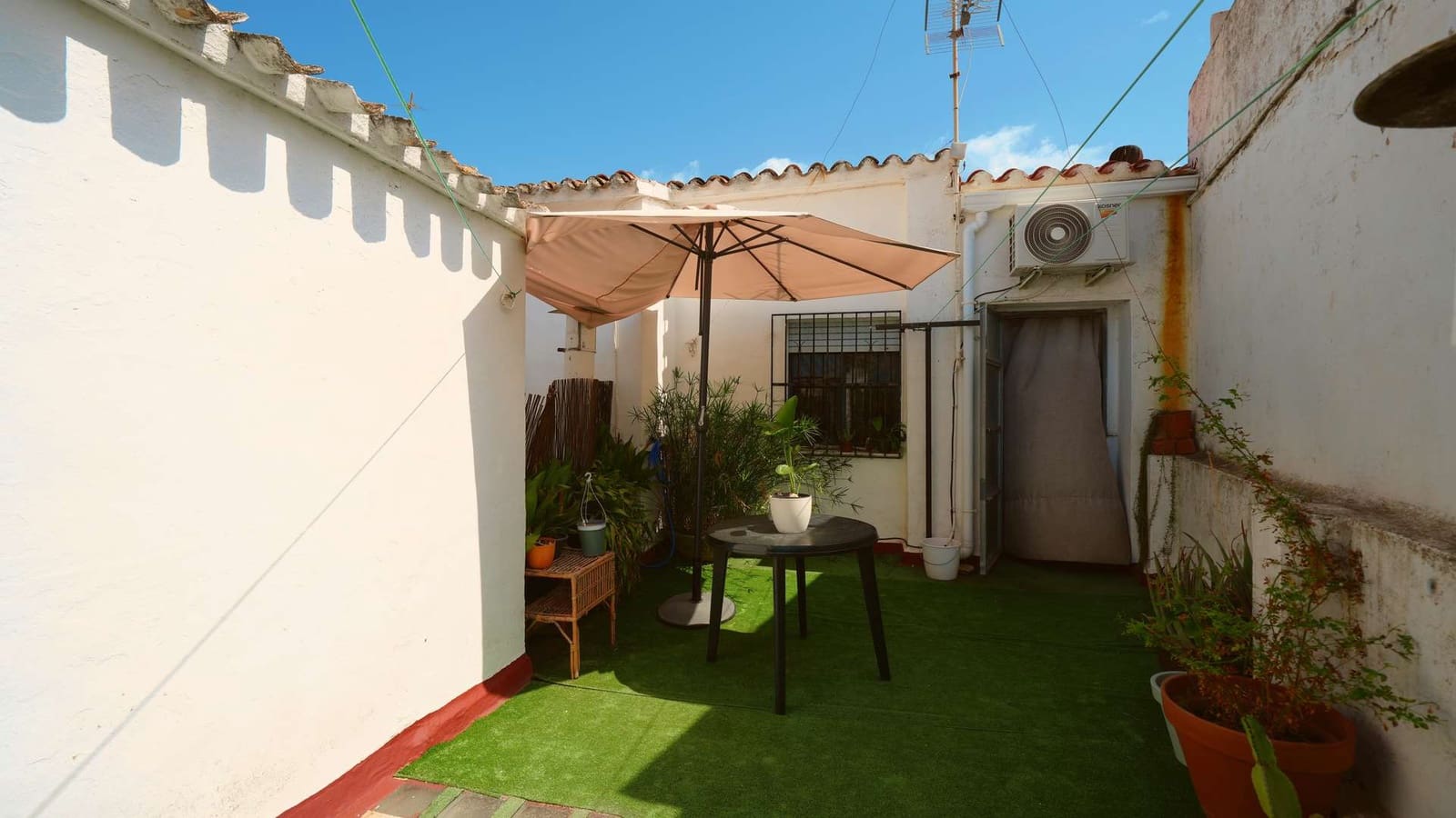 4 bedroom Townhouse for sale in Els Poblets - € 249,000 (Ref: 10038456)