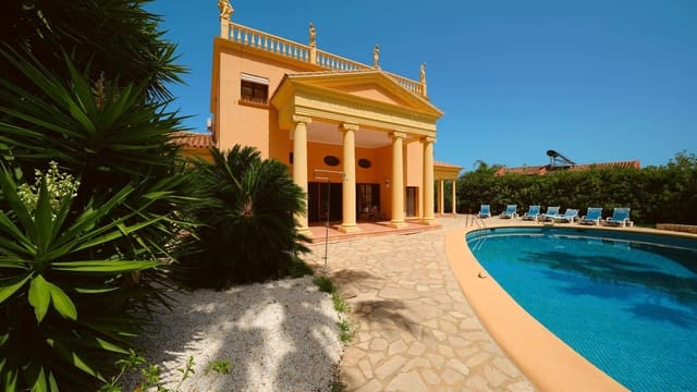 4 chambre Villa/Maison à vendre à Centro Urbano, Dénia avec piscine - 895 000 € (Ref: 10038534)