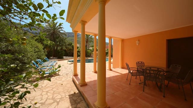 4 chambre Villa/Maison à vendre à Centro Urbano, Dénia avec piscine - 895 000 € (Ref: 10038534)