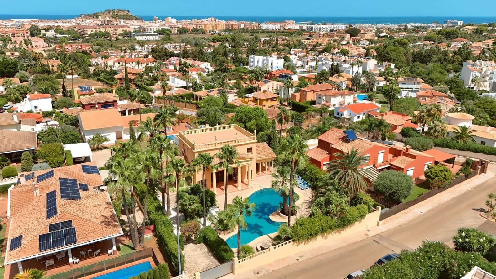 4 chambre Villa/Maison à vendre à Denia avec piscine - 895 000 € (Ref: 10038534)