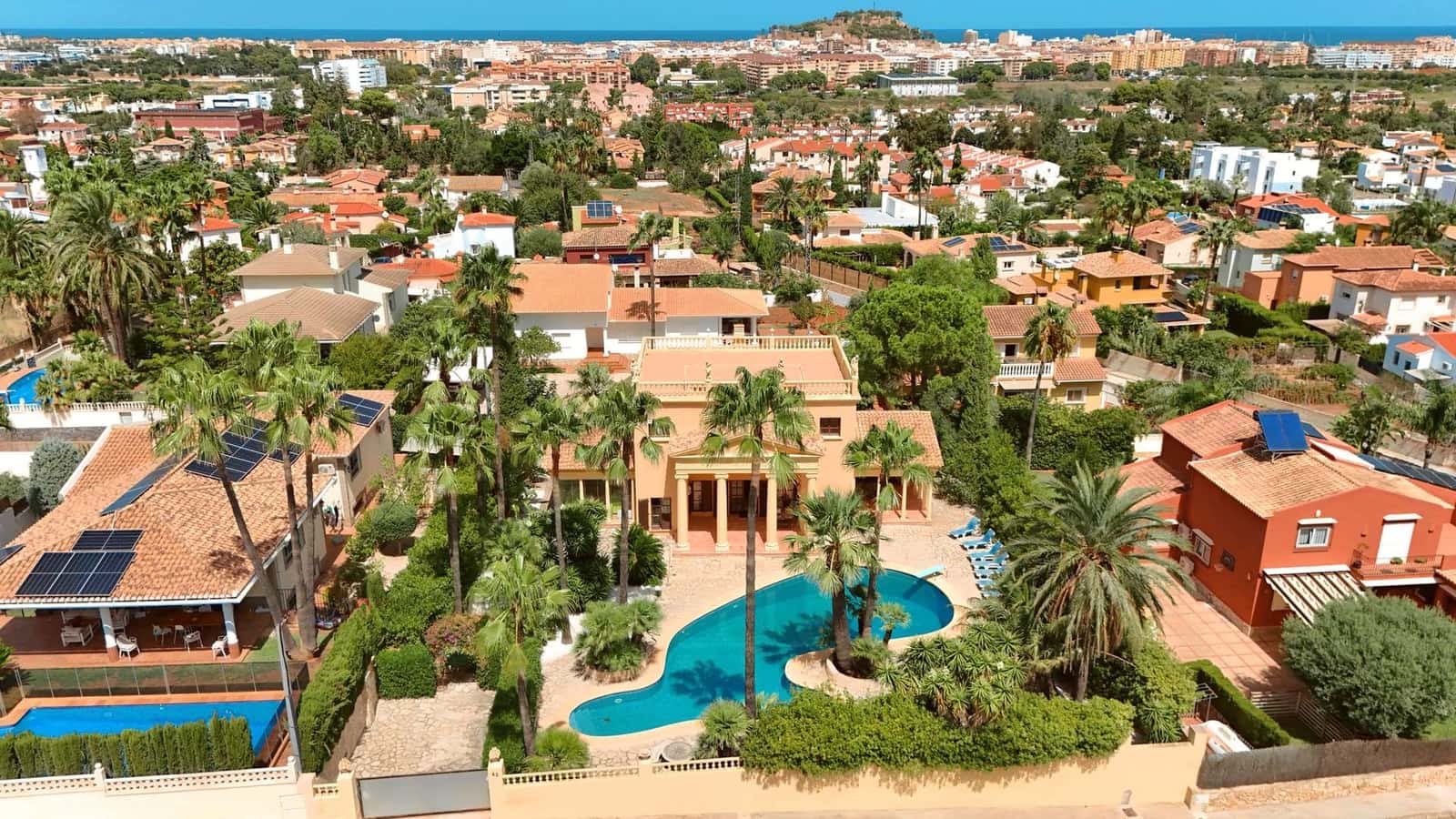 4 chambre Villa/Maison à vendre à Denia avec piscine - 895 000 € (Ref: 10038534)