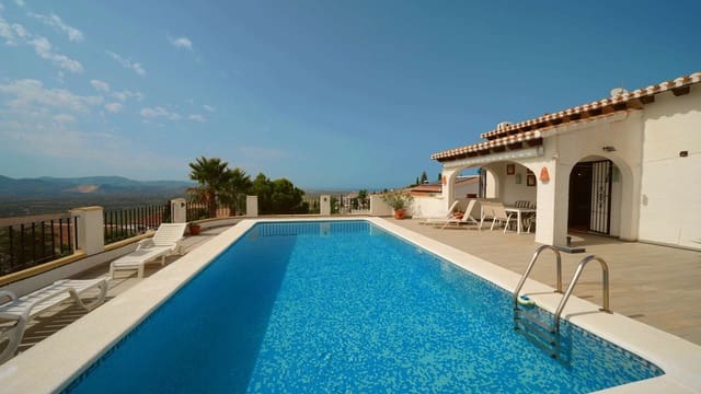 4 soveværelse Villa til salg i Monte Pego, Pego med swimmingpool garage - € 480.000 (Ref: 10049896)