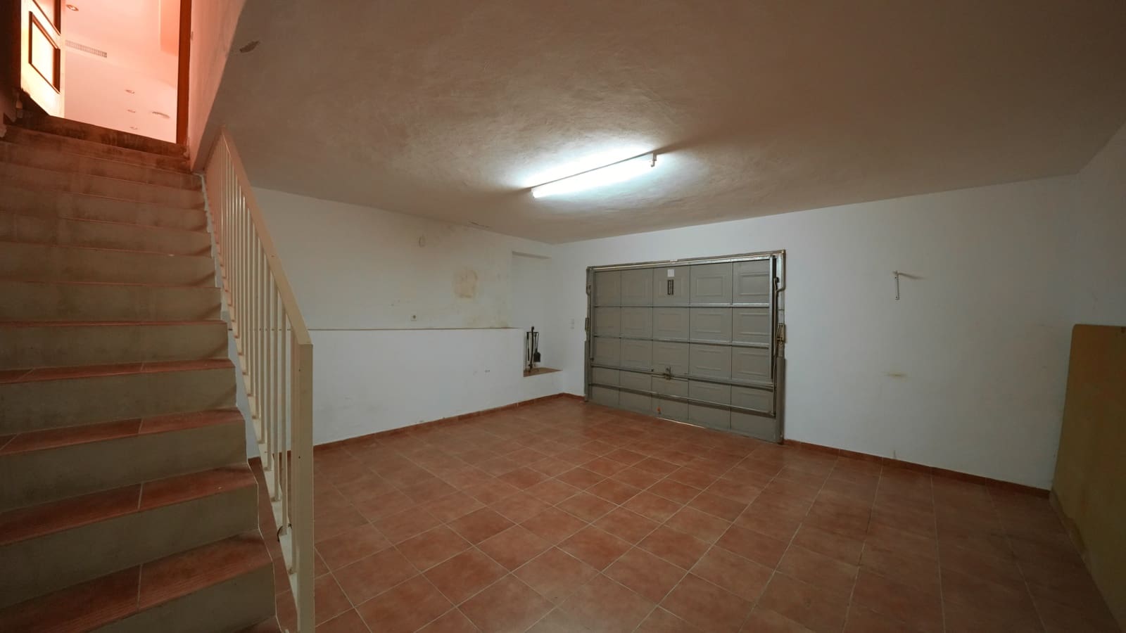 5 bedroom Villa for sale in Orba with pool garage - € 450,000 (Ref: 10064786)