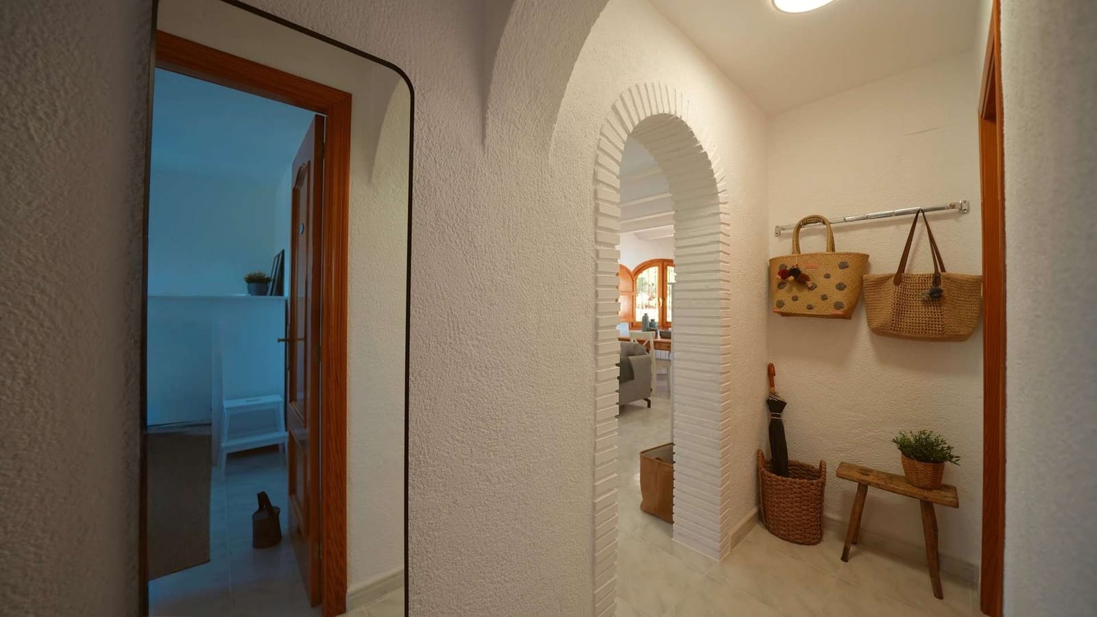 5 bedroom Villa for sale in Pedreguer with pool - € 525,000 (Ref: 10076531)