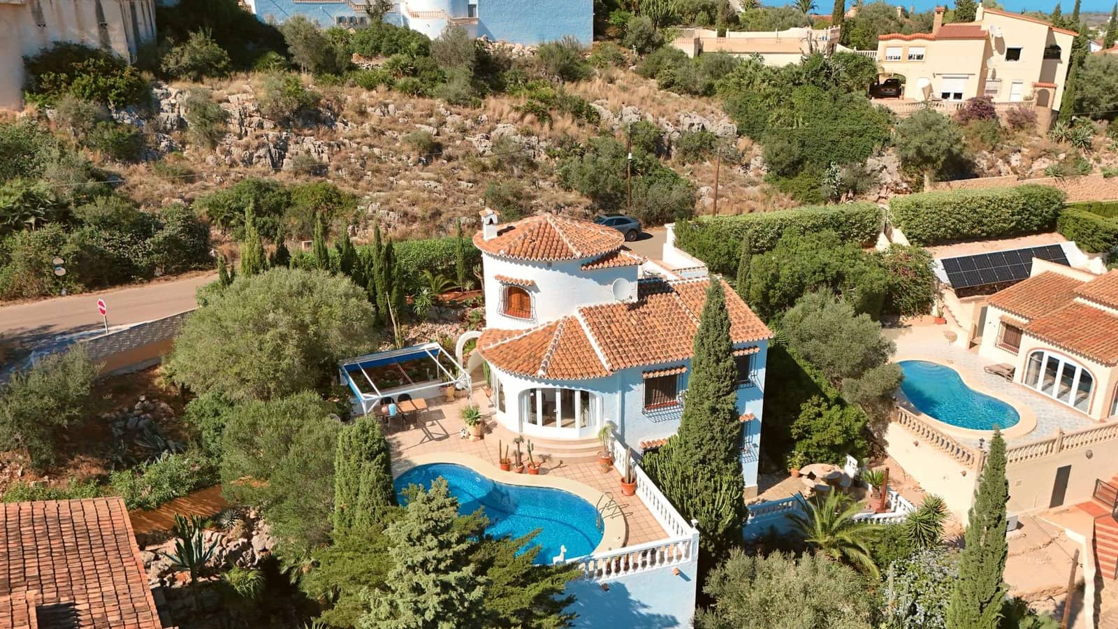 5 bedroom Villa for sale in Pedreguer with pool - € 525,000 (Ref: 10076531)