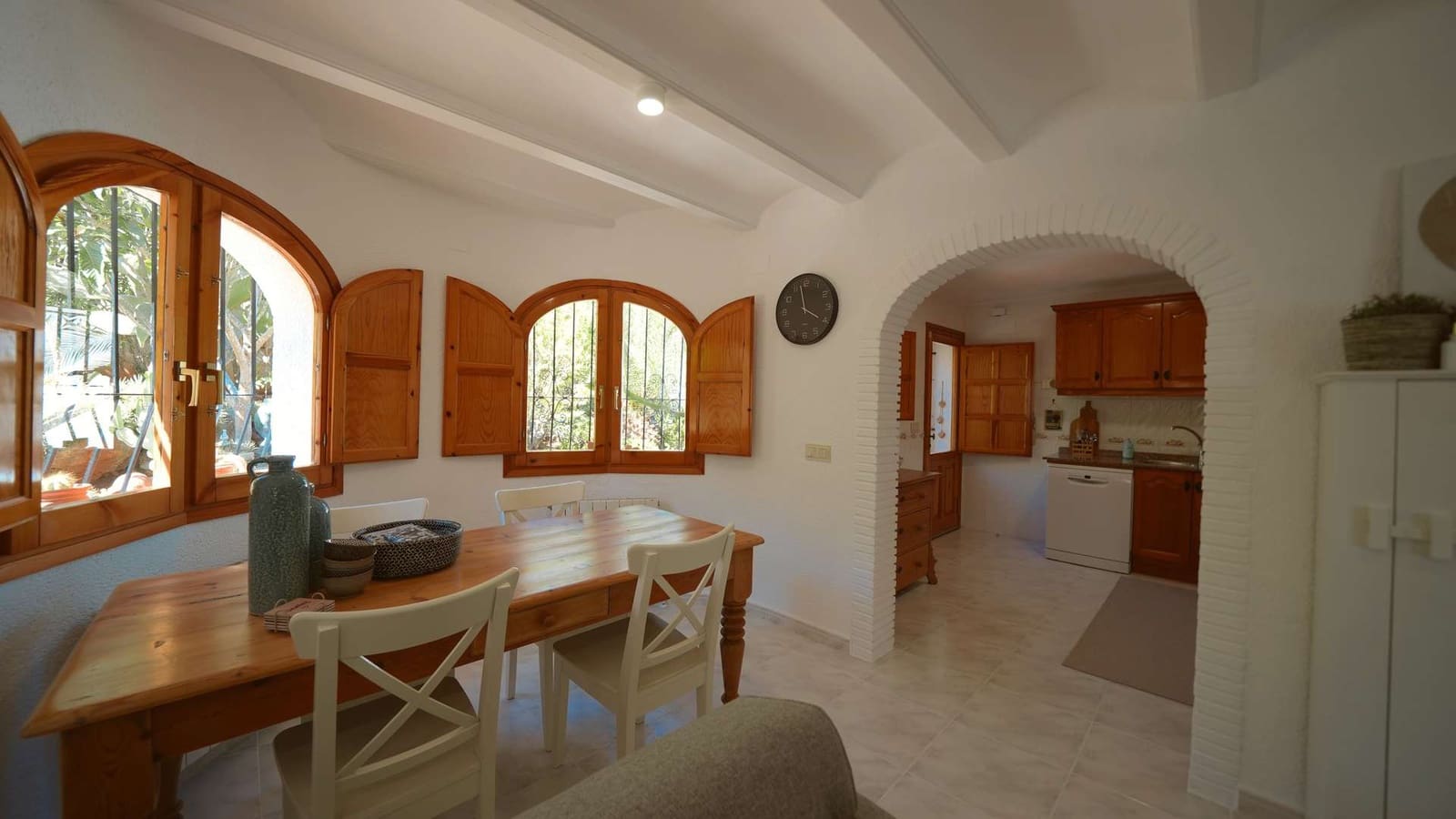 5 bedroom Villa for sale in Pedreguer with pool - € 525,000 (Ref: 10076531)