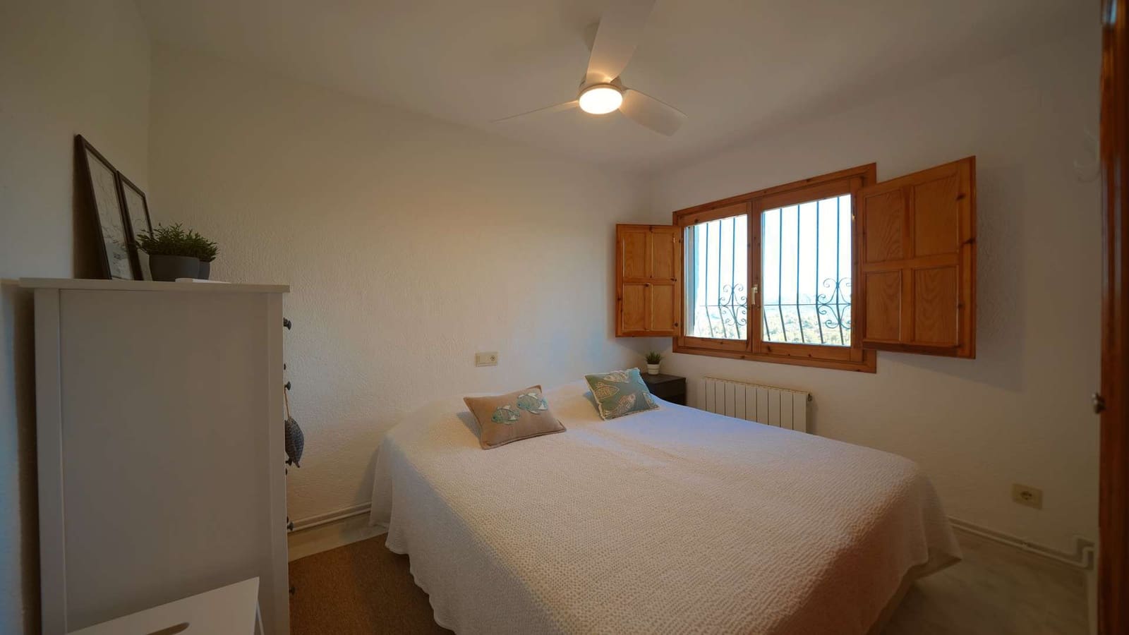 5 bedroom Villa for sale in Pedreguer with pool - € 525,000 (Ref: 10076531)