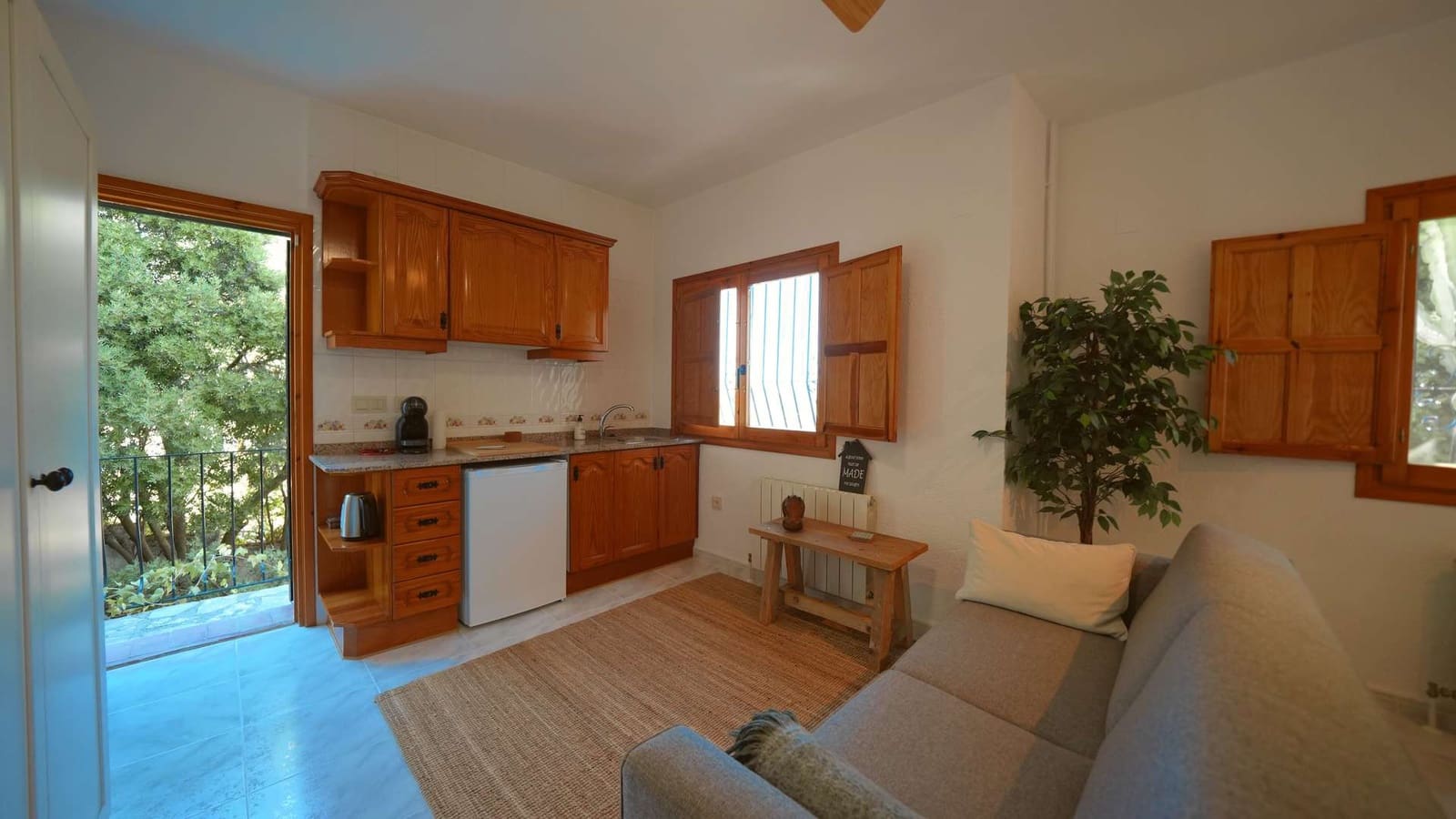 5 bedroom Villa for sale in Pedreguer with pool - € 525,000 (Ref: 10076531)