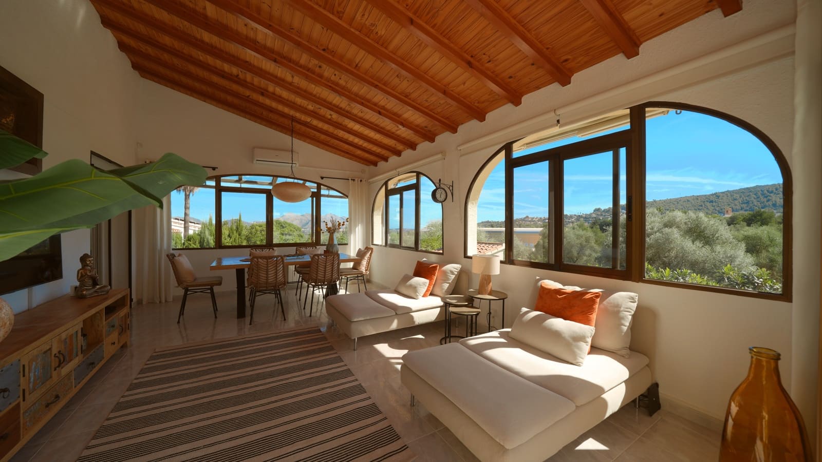 4 bedroom Villa for sale in Orba with pool garage - € 525,000 (Ref: 10077538)