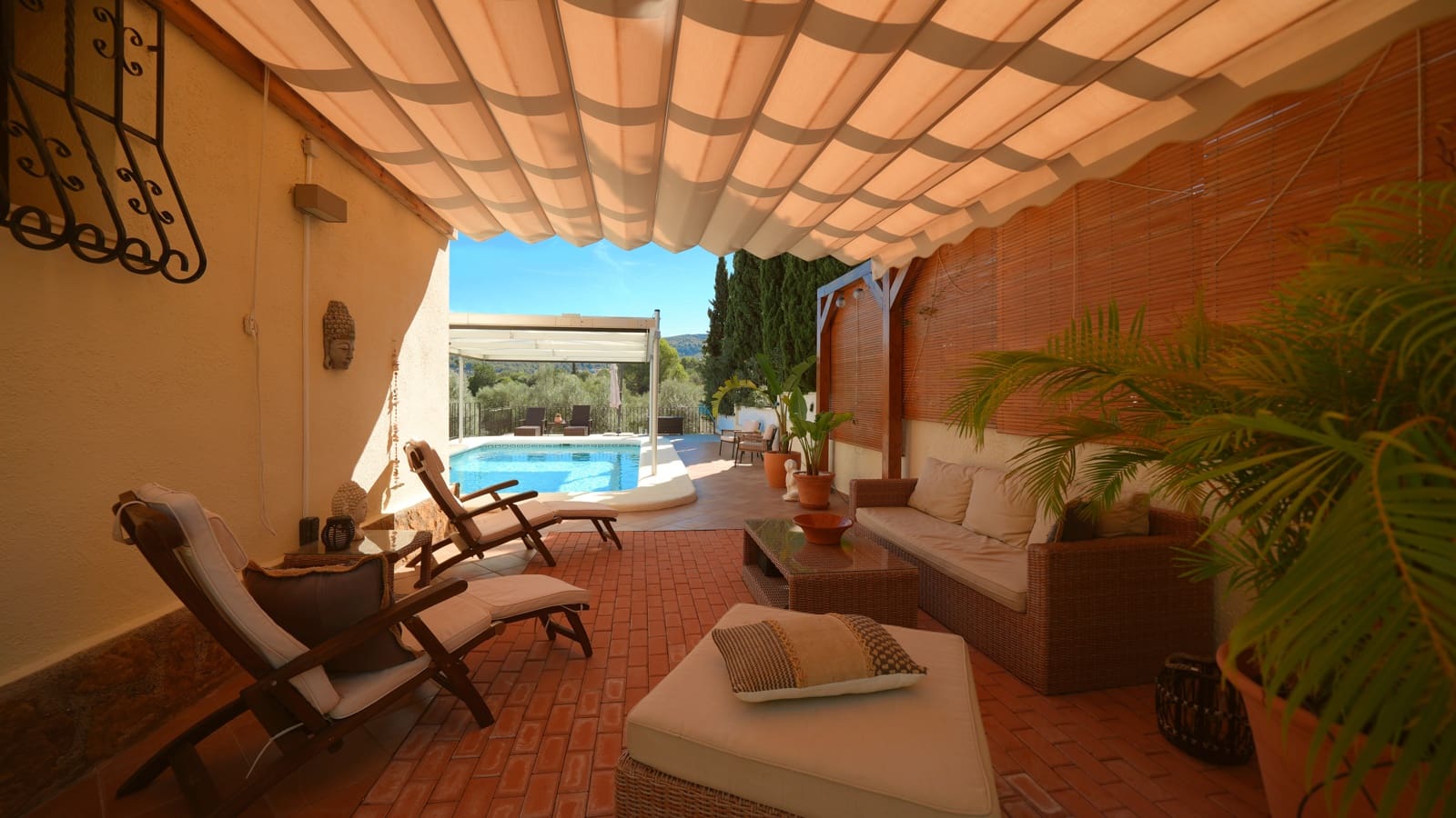 4 bedroom Villa for sale in Orba with pool garage - € 525,000 (Ref: 10077538)