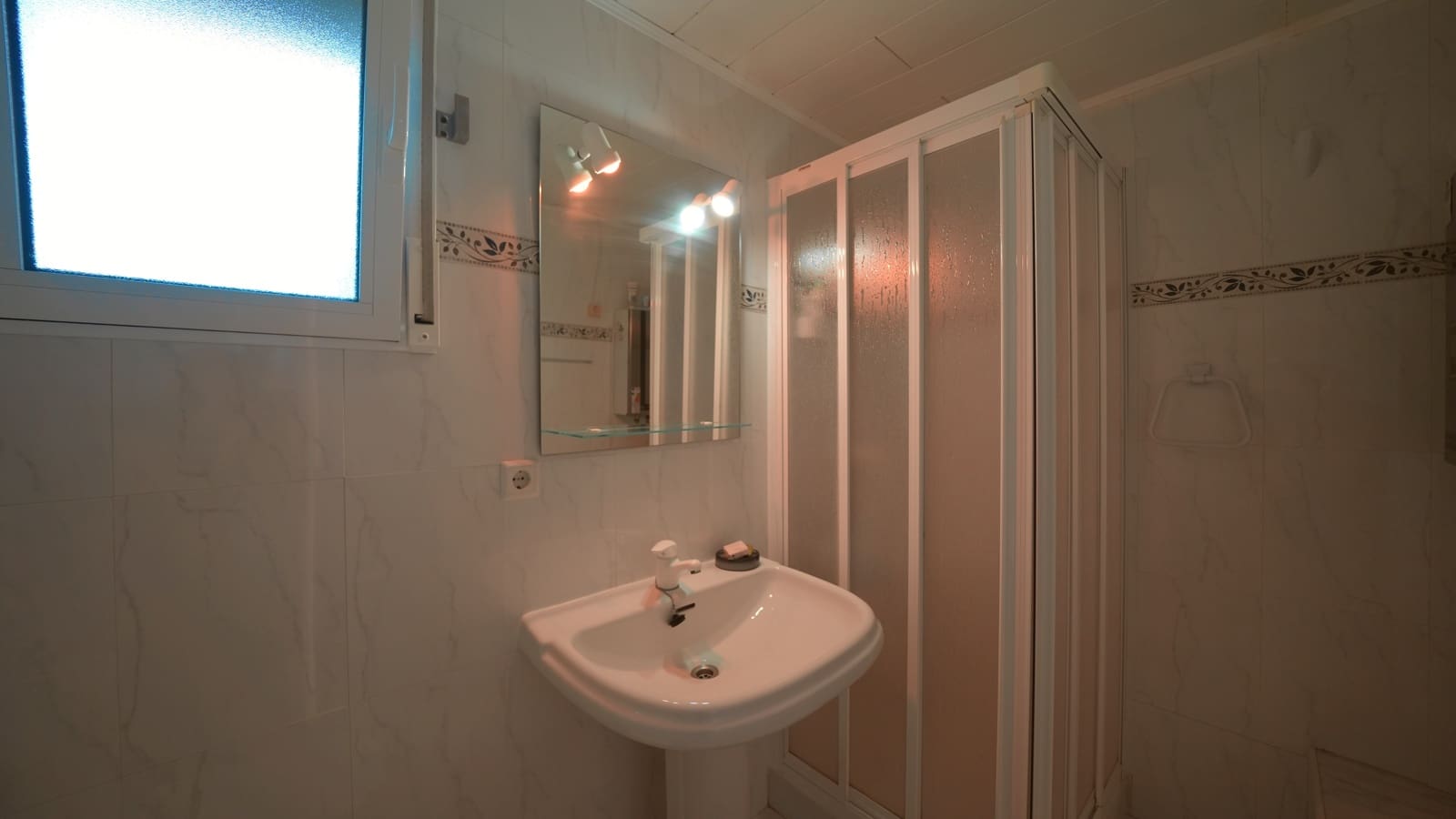 4 chambre Villa/Maison à vendre à Orba avec piscine - 399 000 € (Ref: 10106571)