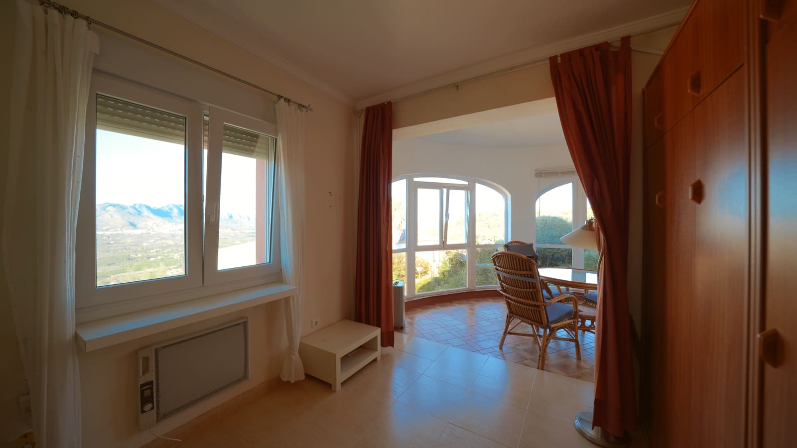 4 chambre Villa/Maison à vendre à Orba avec piscine - 399 000 € (Ref: 10106571)