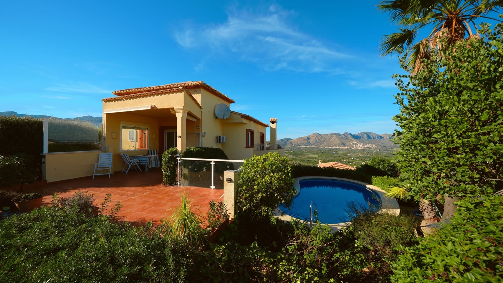4 chambre Villa/Maison à vendre à Orba avec piscine - 399 000 € (Ref: 10106571)