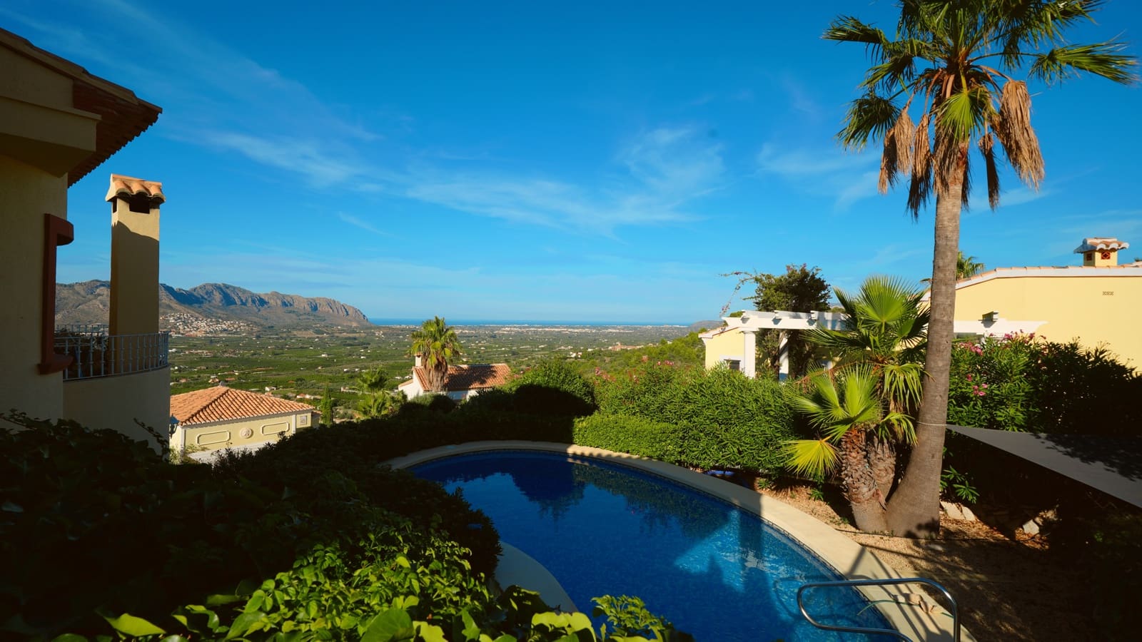 4 chambre Villa/Maison à vendre à Orba avec piscine - 399 000 € (Ref: 10106571)