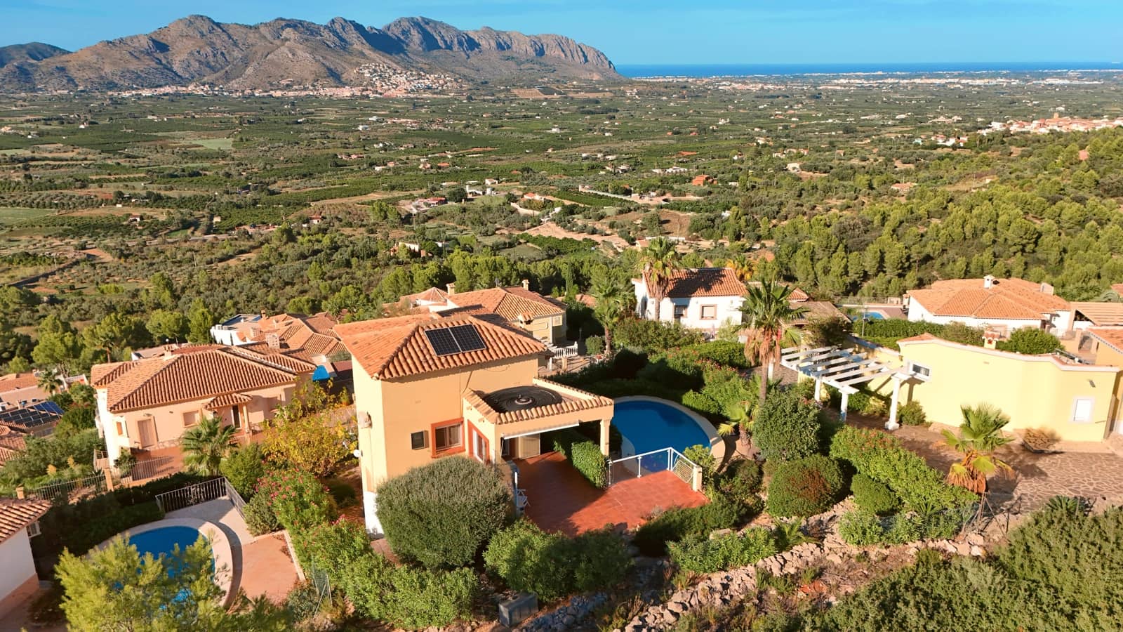 4 chambre Villa/Maison à vendre à Orba avec piscine - 399 000 € (Ref: 10106571)
