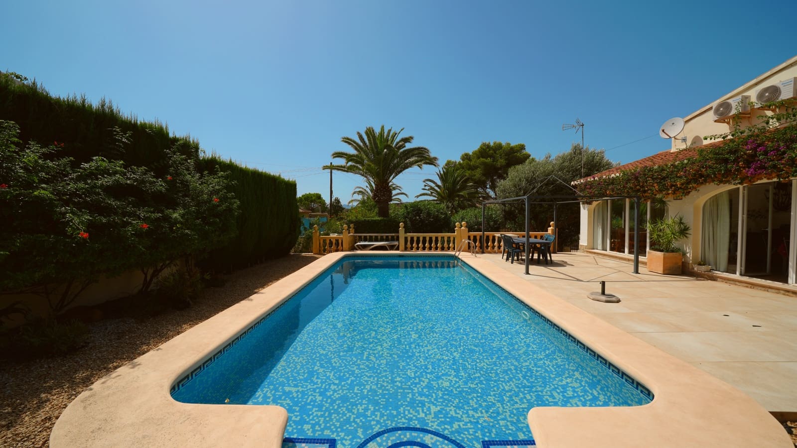 6 bedroom Villa for sale in Javea / Xabia with pool garage - € 715,000 (Ref: 10165853)
