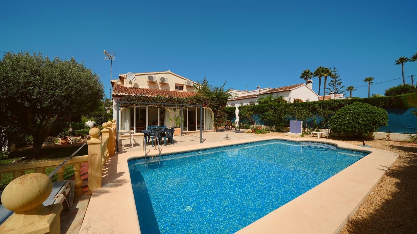 6 bedroom Villa for sale in Javea / Xabia with pool garage - € 715,000 (Ref: 10165853)