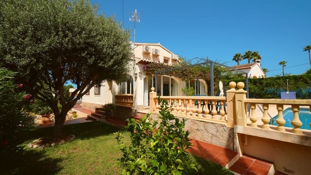 6 makuuhuone Huvila myytävänä paikassa Cap Martí - El Tossalet - Pinomar, Javea / Xàbia mukana uima-altaan 
autotalli - 715 000 € (Ref: 10165853)