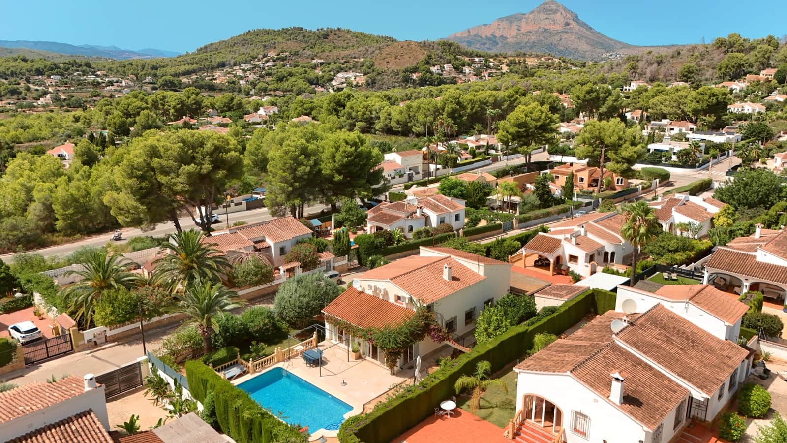 6 bedroom Villa for sale in Javea / Xabia with pool garage - € 715,000 (Ref: 10165853)