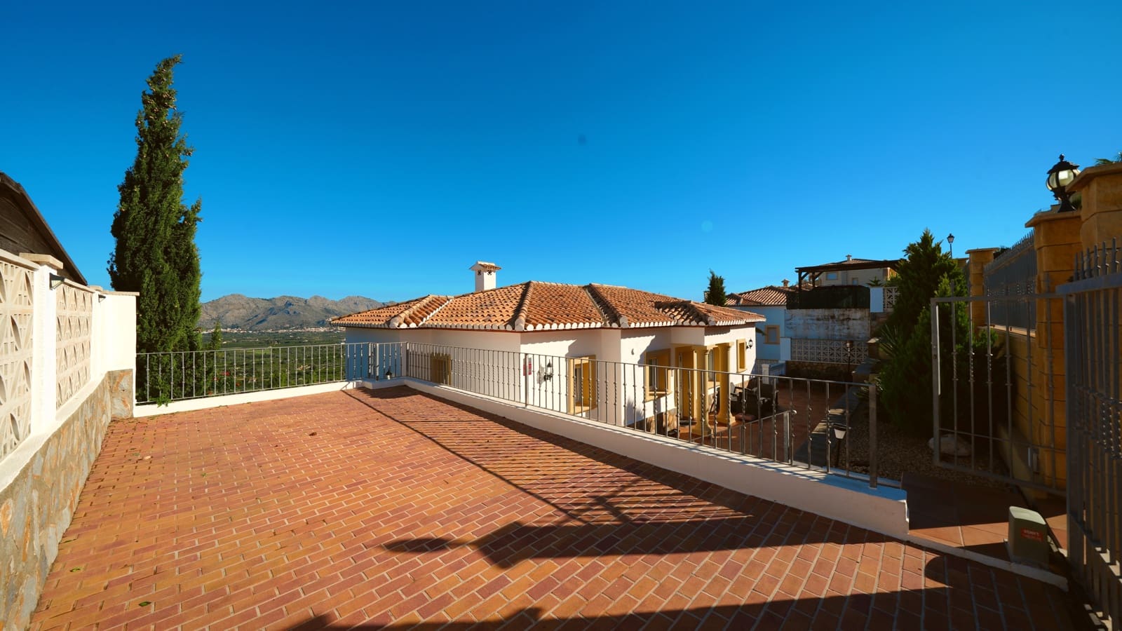 2 bedroom Villa for sale in Orba with pool garage - € 399,000 (Ref: 10172392)